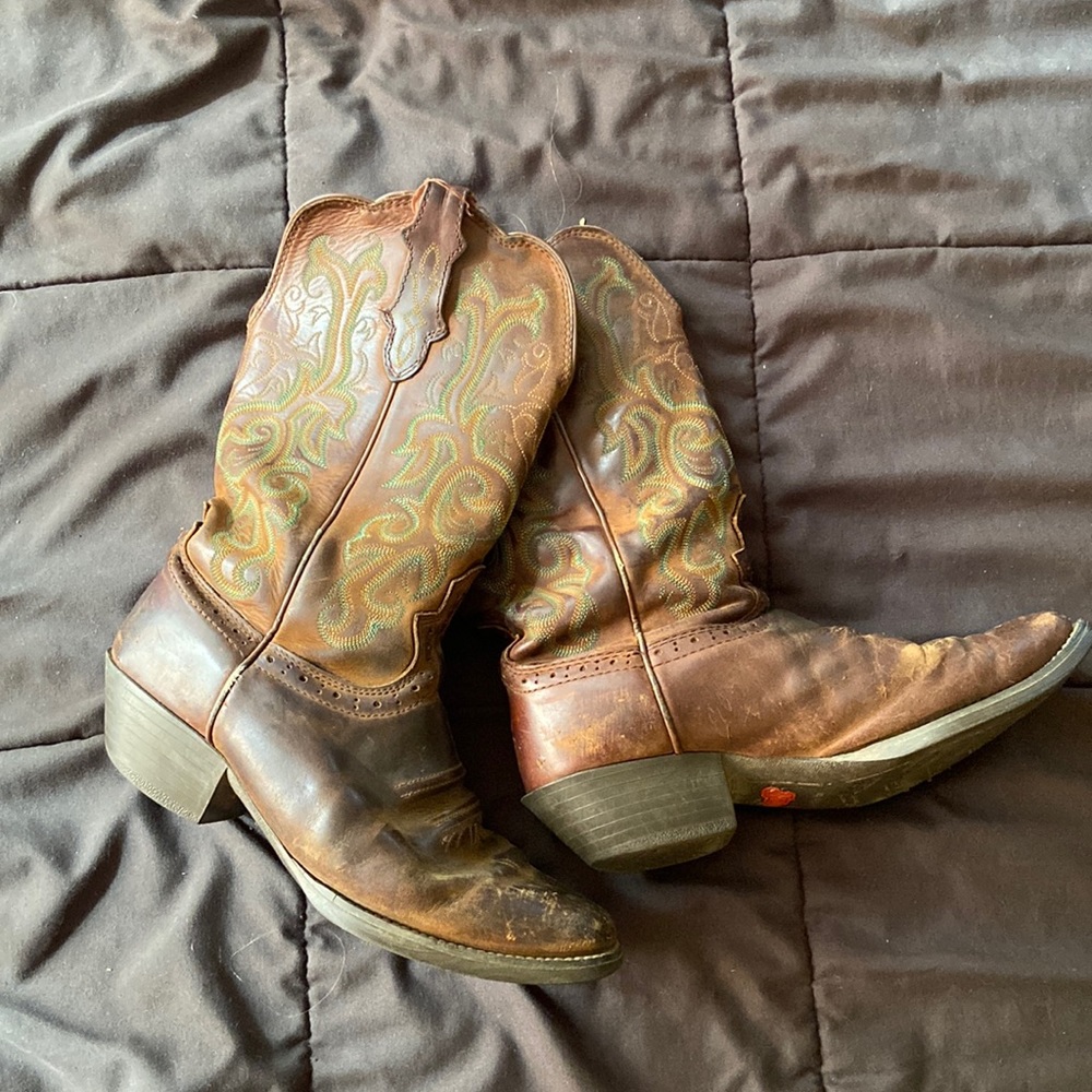 Womens size 8.5 Justin Cowgirl Boots